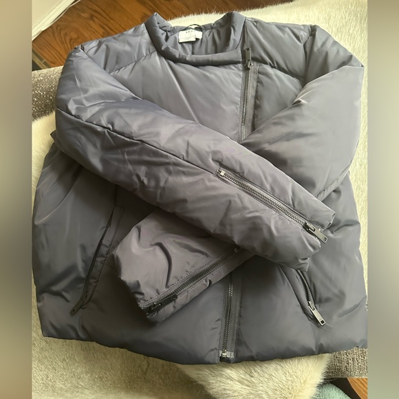 DKNY Lightweight Puffer Jacket - Picture 5 of 5